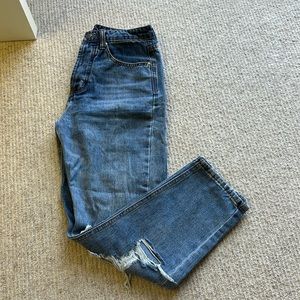 MEDIUM WASH SKINNY JEANS WITH RIPS